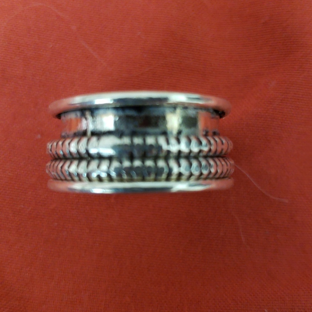 Spinner ring